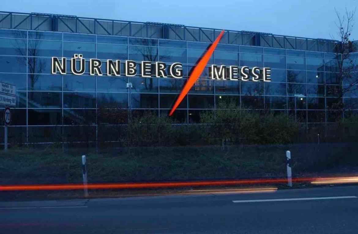 Komplette Wohnung In Wendelstein Bei Nuernberg - Messenaehe المظهر الخارجي الصورة